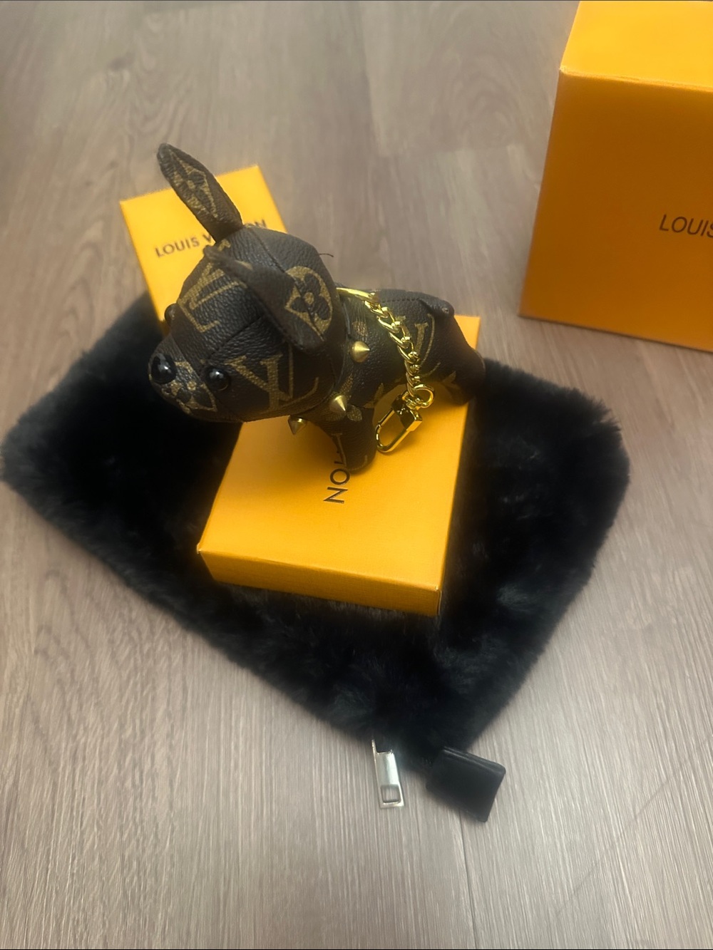 L.V. Monogram Bulldog Charm Key Holder in Brown with Gold Hardware